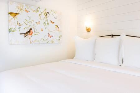 Downtown Luxury Farmhouse Apartment #4 West Dundee Buitenkant foto