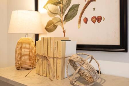 Downtown Luxury Farmhouse Apartment #4 West Dundee Buitenkant foto